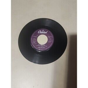 Gene Watson – Nothing Sure Looked Good On You / Beer at Dorsey’s Bar 45 RPM